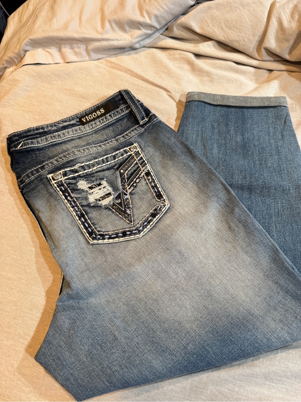Vigoss Women’s Light Wash Distressed Bootcut Jeans